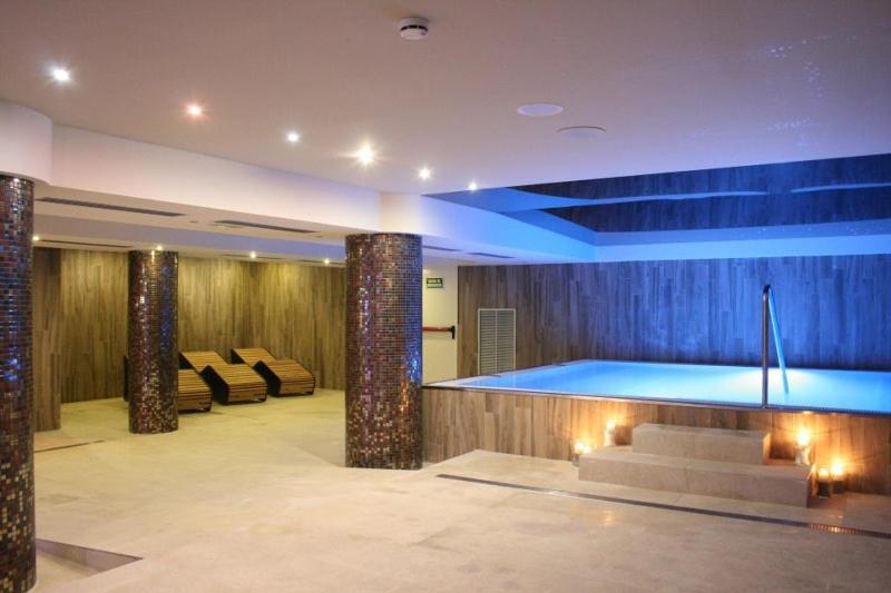 Hotel & Spa Real Villa Anayet Canfranc Εξωτερικό φωτογραφία